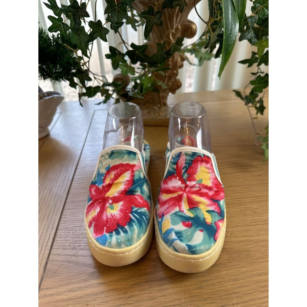Floral Canvas 7M Slip-On Shoes With Tropical Print & White Trim For Women
